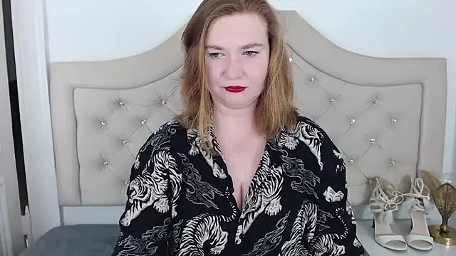 Snapshot of LaraDream chatting on February 6, 8:45 pm LaraDream online show from February 6, 8:45 pm