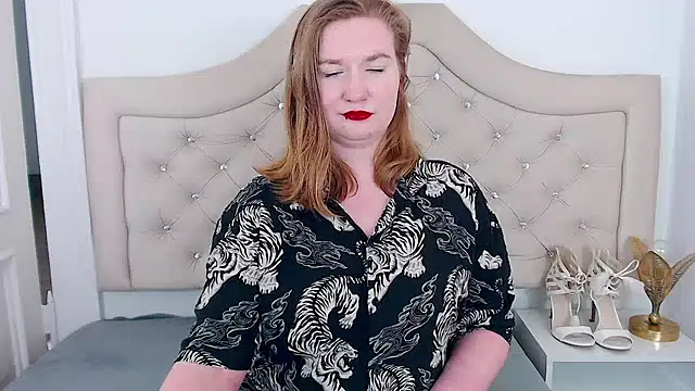 Snapshot of LaraDream chatting on February 21, 9:45 am LaraDream online show from February 21, 9:45 am