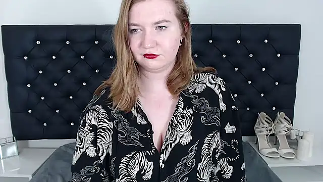 Snapshot of LaraDream chatting on February 28, 4:54 am LaraDream online show from February 28, 4:54 am