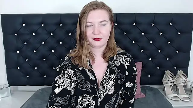 Snapshot of LaraDream chatting on February 28, 7:58 am LaraDream online show from February 28, 7:58 am