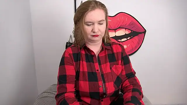 Snapshot of LaraDream chatting on September 12, 3:01 pm LaraDream online show from September 12, 3:01 pm