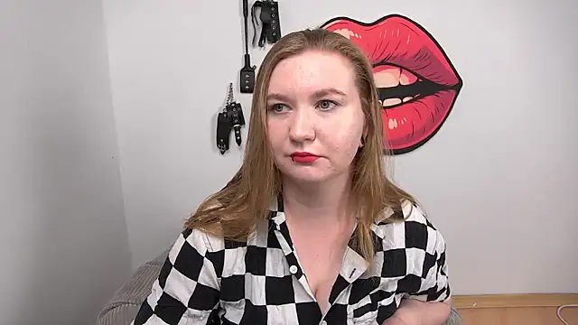 Snapshot of LaraDream chatting on October 4, 1:09 pm LaraDream online show from October 4, 1:09 pm