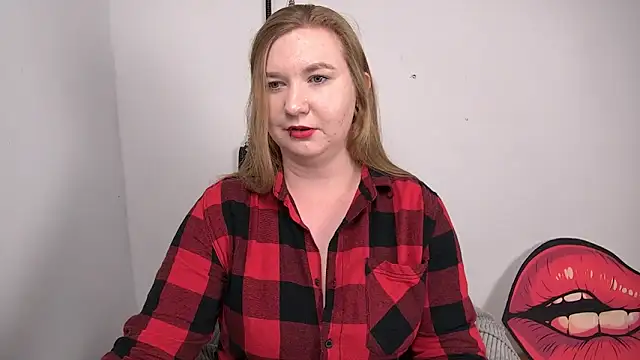 Snapshot of LaraDream chatting on October 9, 12:36 pm LaraDream online show from October 9, 12:36 pm