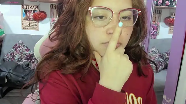 soficammy online show from March 5, 7:54 pm