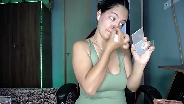 susan smith18 online show from December 1, 4:01 pm