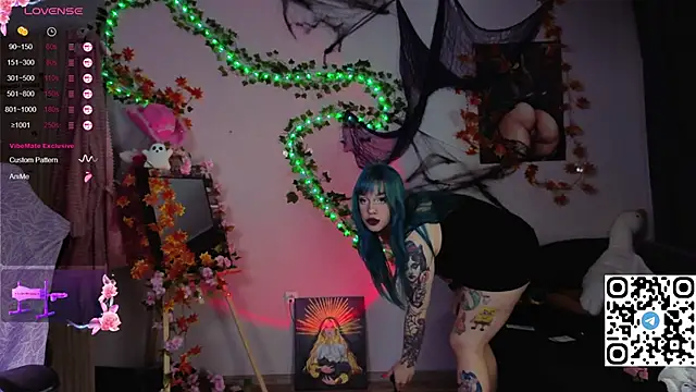 Snapshot of Silvia_Santorskii chatting on October 20, 7:31 am Silvia Santorskii online show from October 20, 7:31 am