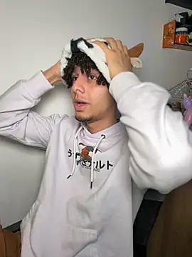 Snapshot of bigryann23 chatting on November 4, 12:21 am bigryann23 online show from November 4, 12:21 am