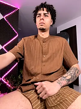 Snapshot of bigryann23 chatting on November 27, 2:35 am bigryann23 online show from November 27, 2:35 am