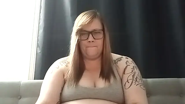 Snapshot of LIL_NELLI chatting on October 26, 7:36 am LIL NELLI online show from October 26, 7:36 am